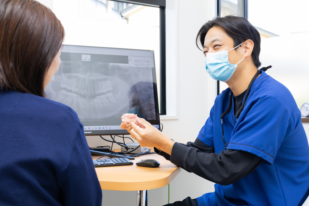 古屋敷歯科 副院長診療風景